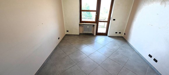 3 rooms Apartment in Orbassano, Italy No. 289960 12