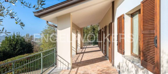 3 bedrooms Villa in Ello, Italy No. 64931 3