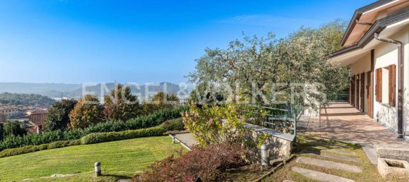 3 bedrooms Villa in Ello, Italy No. 64931 2
