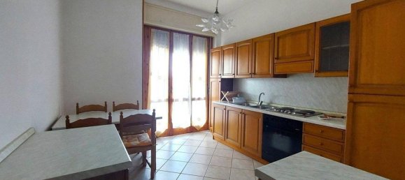 3-salle Appartement à Valenza, Italy No. 40176 9