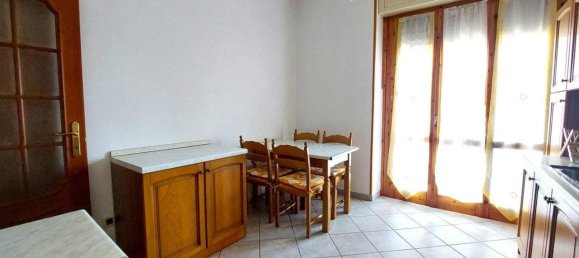 3-salle Appartement à Valenza, Italy No. 40176 11