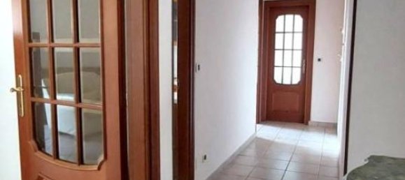 3-salle Appartement à Valenza, Italy No. 40176 8