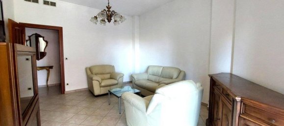 3-salle Appartement à Valenza, Italy No. 40176 3