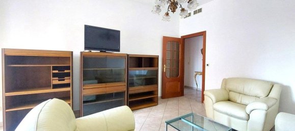 3-salle Appartement à Valenza, Italy No. 40176 4