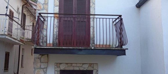 7 rooms Apartment in Morino, Italy No. 111995 2