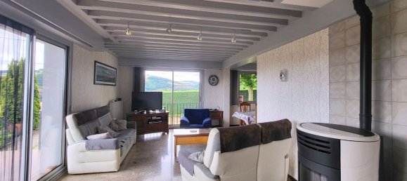 5 bedrooms House in Rhone, France No. 289247 7