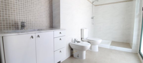 3 bedrooms Apartment in Valencia, Spain No. 15300 10