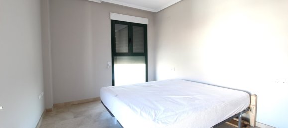 3 bedrooms Apartment in Valencia, Spain No. 15300 9