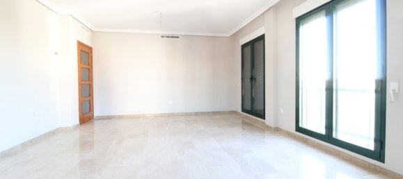 3 bedrooms Apartment in Valencia, Spain No. 15300 4