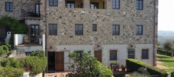 Квартира с 3 спальнями в Вольтерра, Италия № 1566 4