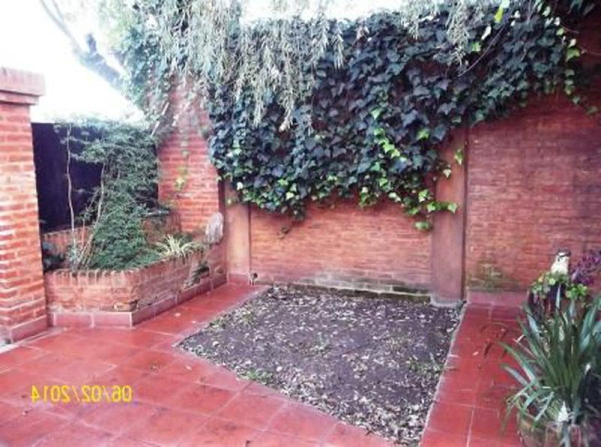 5 bedrooms House in Ituzaingo, Argentina No. 55899