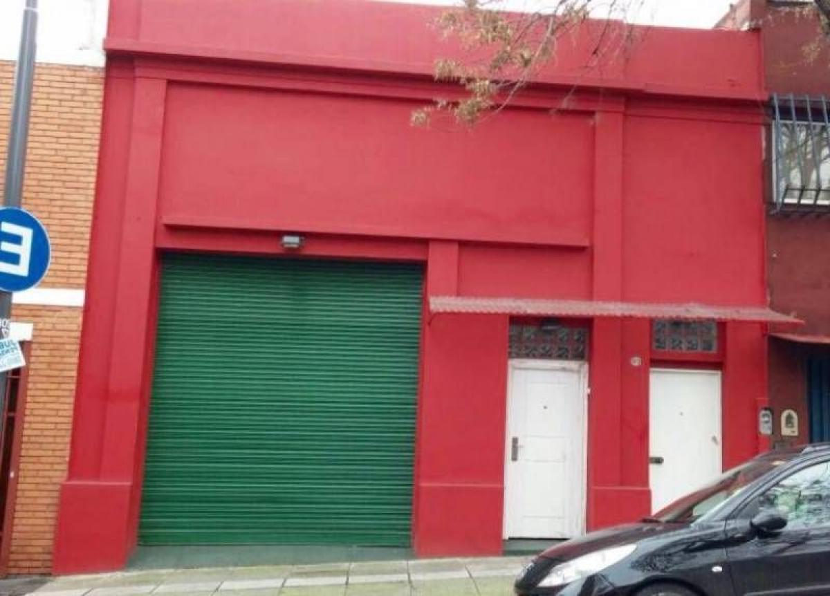 380m² Building in Buenos Aires, Argentina No. 105234