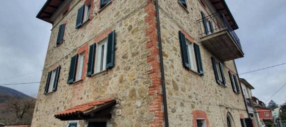 5 rooms Apartment in Perugia, Italy No. 172599 2
