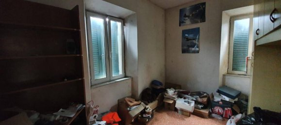 5 rooms Apartment in Perugia, Italy No. 172599 7