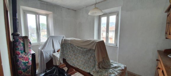 5 rooms Apartment in Perugia, Italy No. 172599 8