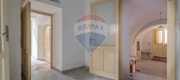 9-salle Maison à Bari, Italy No. 90272 11