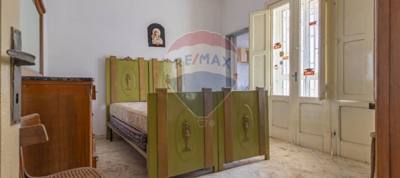 9-salle Maison à Bari, Italy No. 90272 32