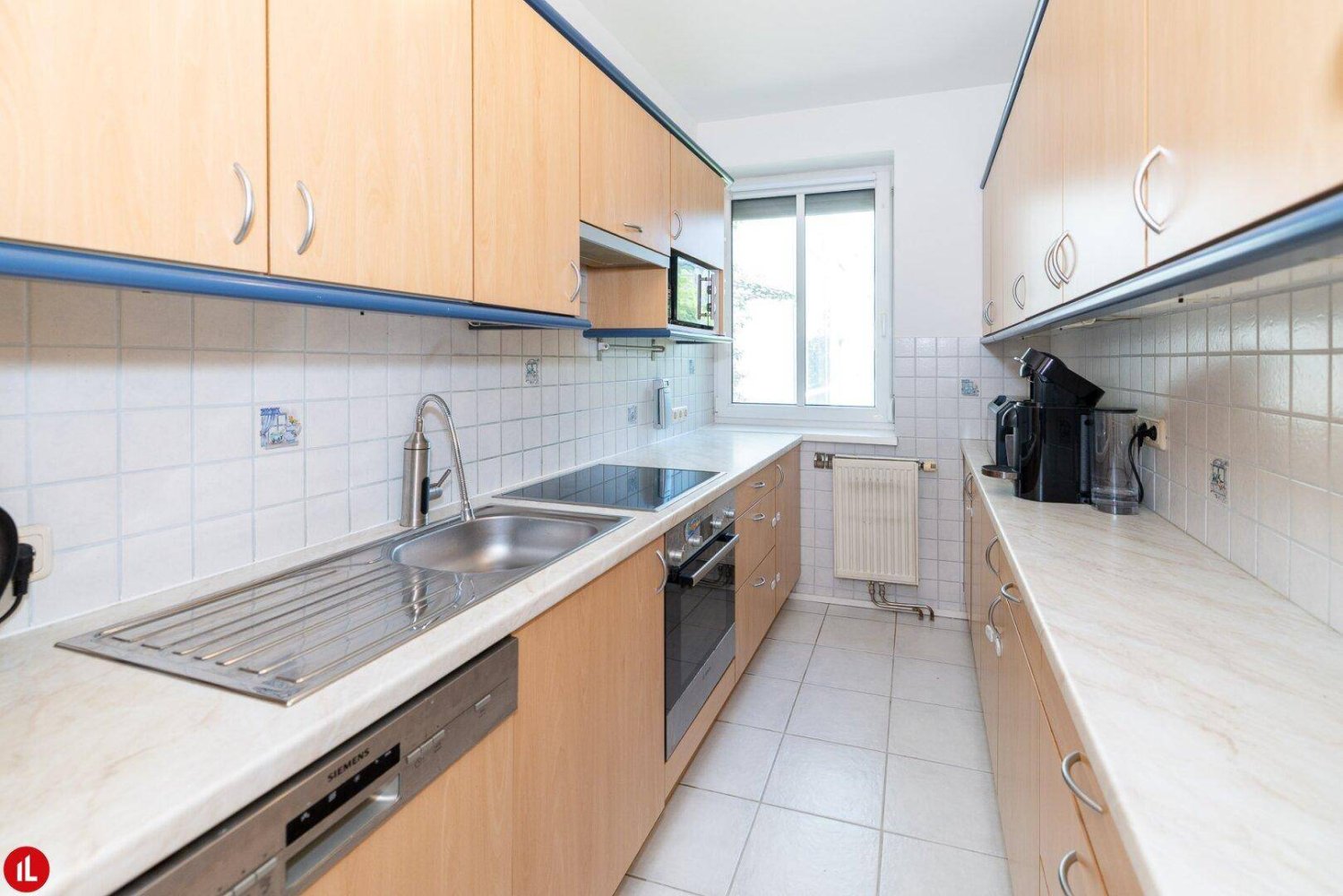 Квартира с 4 комнатами в Швехат, Австрия № 137117