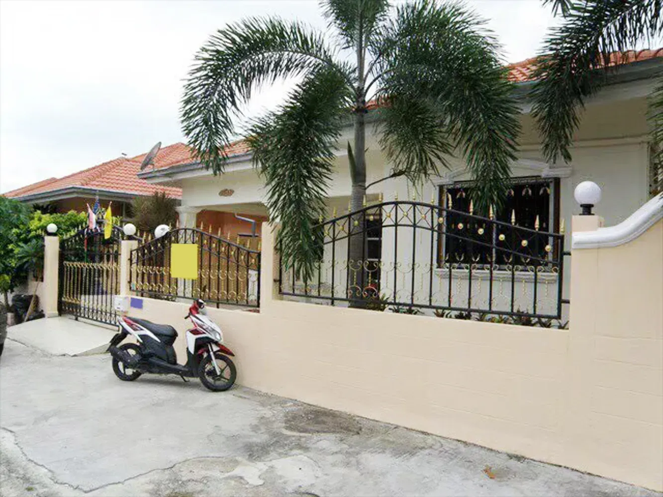 3 bedrooms Villa in Pattaya, Thailand No. 73636