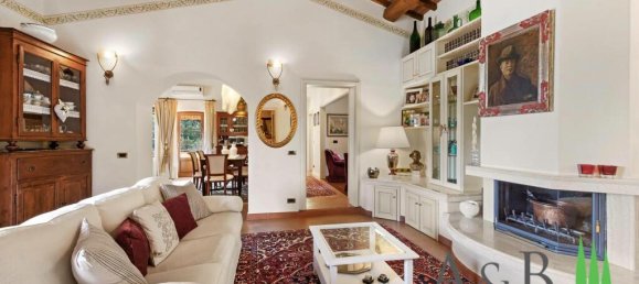 20 bedrooms House in Castiglione del Lago, Italy No. 53668 3