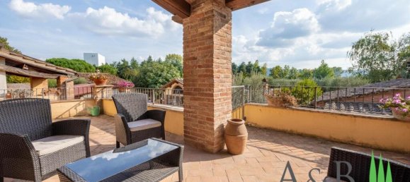 20 bedrooms House in Castiglione del Lago, Italy No. 53668 4