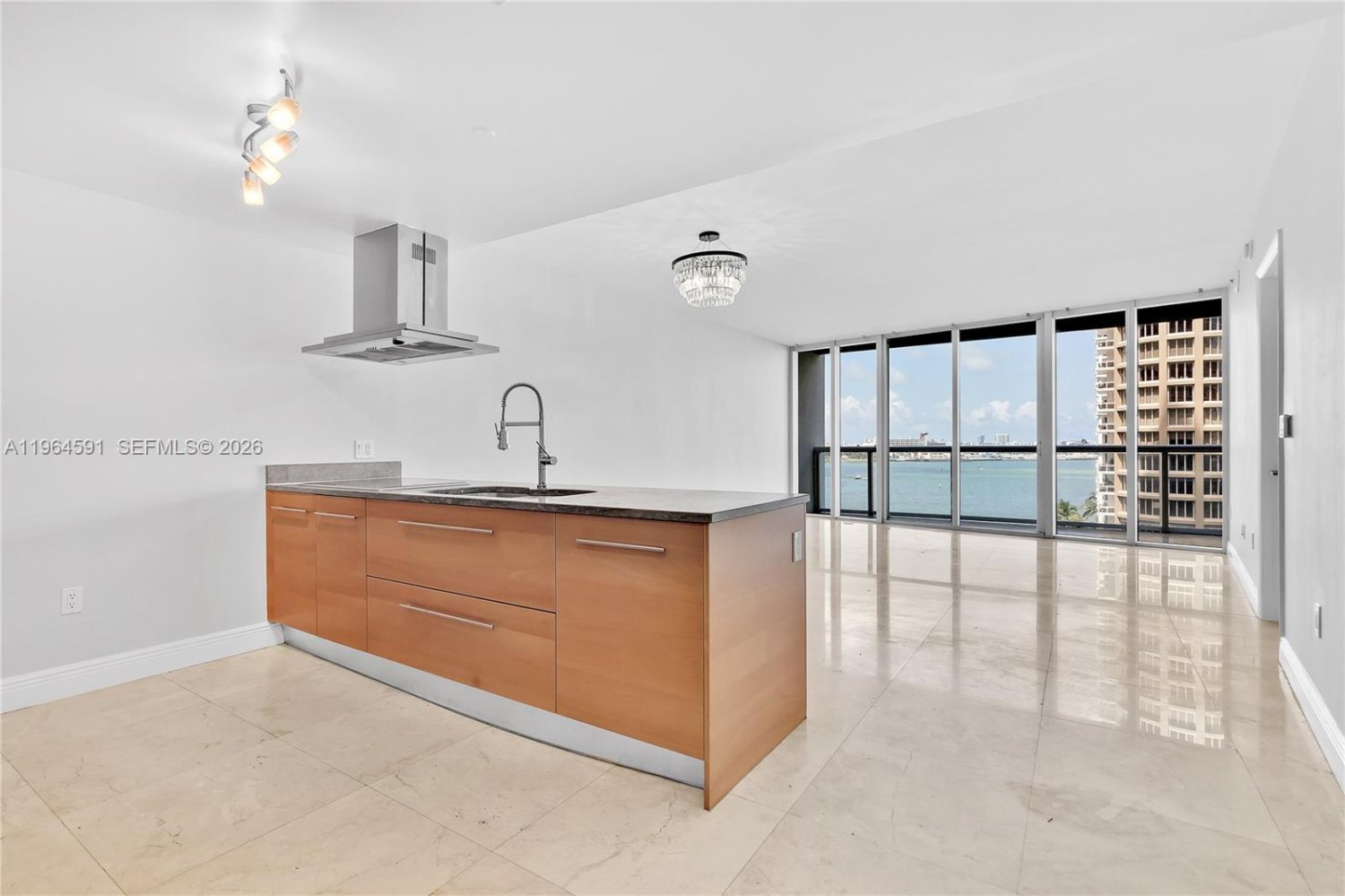 Propriedade comercial T1 em Miami, USA N.º 615584