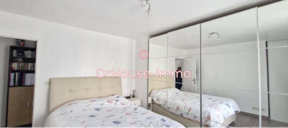 4 bedrooms House in Villeneuve-le-Roi, France No. 174800 9