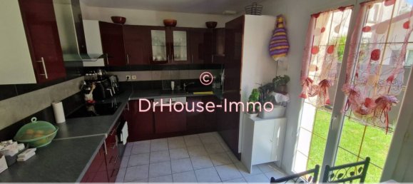 4 bedrooms House in Villeneuve-le-Roi, France No. 174800 3
