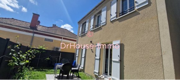 4 bedrooms House in Villeneuve-le-Roi, France No. 174800 2