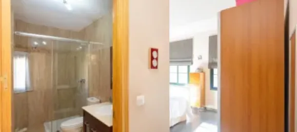 4 bedrooms House in Jun, Spain No. 94775 18