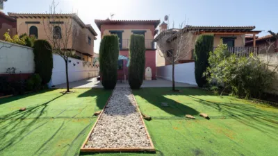 4 bedrooms House in Jun, Spain No. 94775