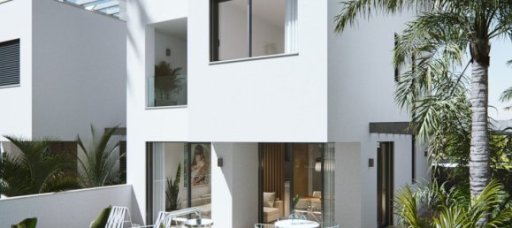 4 bedrooms Villa in Torre de la Horadada, Spain No. 9024 3