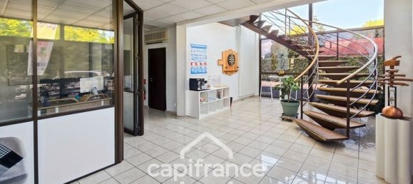 Oficina en Chalon-sur-Saone, France 362 m² No. 305974 5