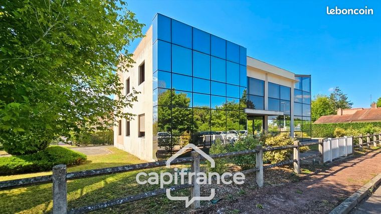 Oficina en Chalon-sur-Saone, France 362 m² No. 305974