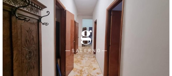 7 rooms Apartment in Salerno, Italy No. 64079 34