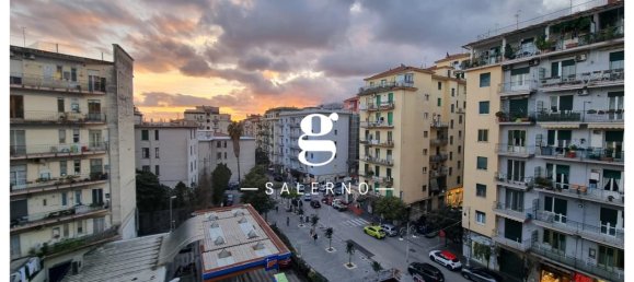7 rooms Apartment in Salerno, Italy No. 64079 19