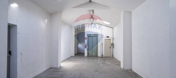 5 rooms Commercial property in Bergamo, Italy No. 296789 8