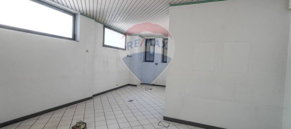 5 rooms Commercial property in Bergamo, Italy No. 296789 18