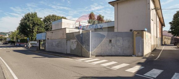 5 rooms Commercial property in Bergamo, Italy No. 296789 3
