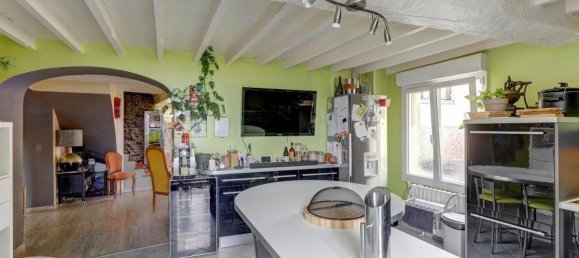 3 bedrooms House in Puy-de-Dome, France No. 287137 5