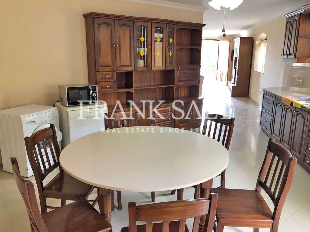 4 غرف نوم طابقين في Naxxar, Malta رقم 11232