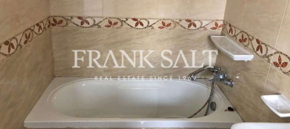 4 غرف نوم طابقين في Naxxar, Malta رقم 11232 11