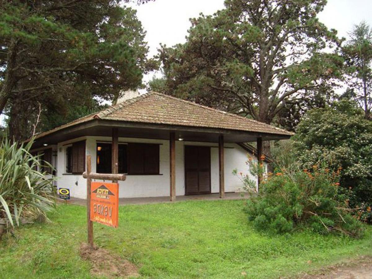 3 bedrooms House in Mar del Plata, Argentina No. 98987