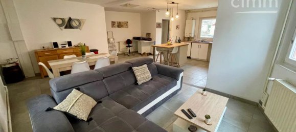 Дом с 3 спальнями в Сюри-ле-Конталь, Франция № 333170 2