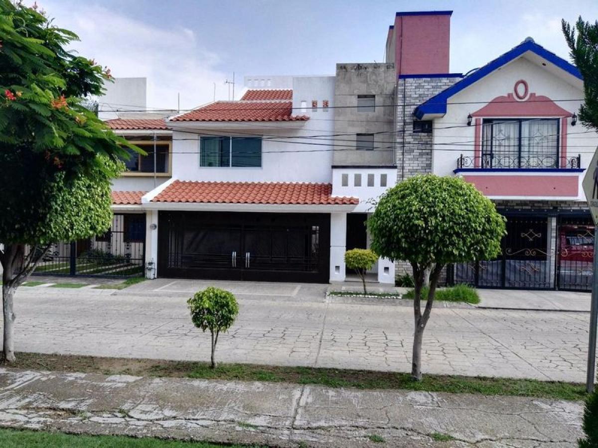 3 bedrooms House in Guanajuato, Mexico No. 163082