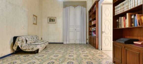 6 bedrooms Apartment in Naples, Italy No. 138898 3
