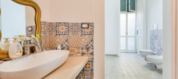 6 bedrooms Apartment in Naples, Italy No. 138898 2