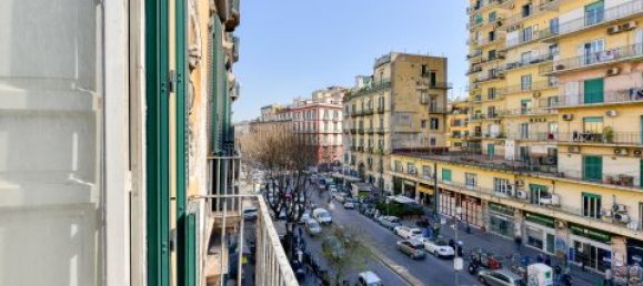 6 bedrooms Apartment in Naples, Italy No. 138898 9