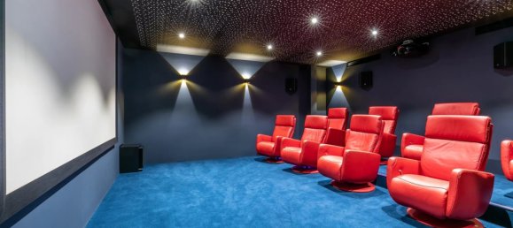 8 bedrooms Villa in Antibes, France No. 196673 19