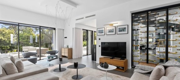 8 bedrooms Villa in Antibes, France No. 196673 8